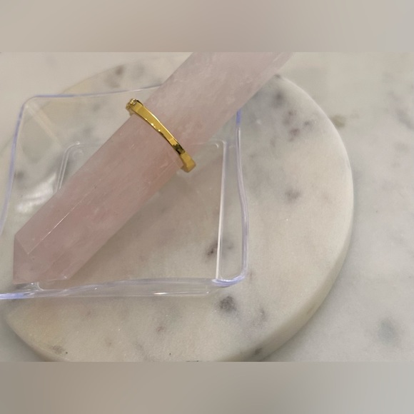 Vintage style pear cut pave set royal looking ring size 8 - Picture 10 of 10